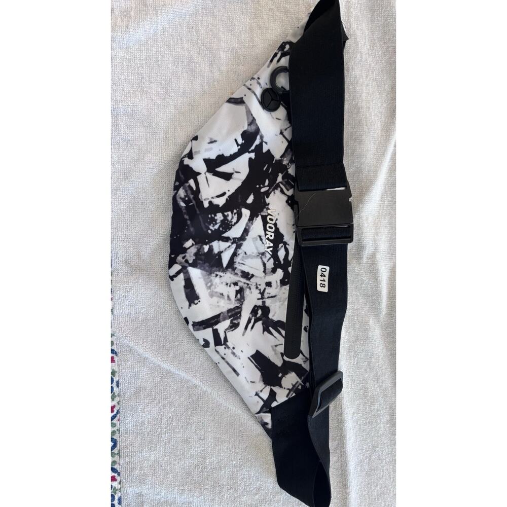 Vooray Black and White Sporty Fanny Pack